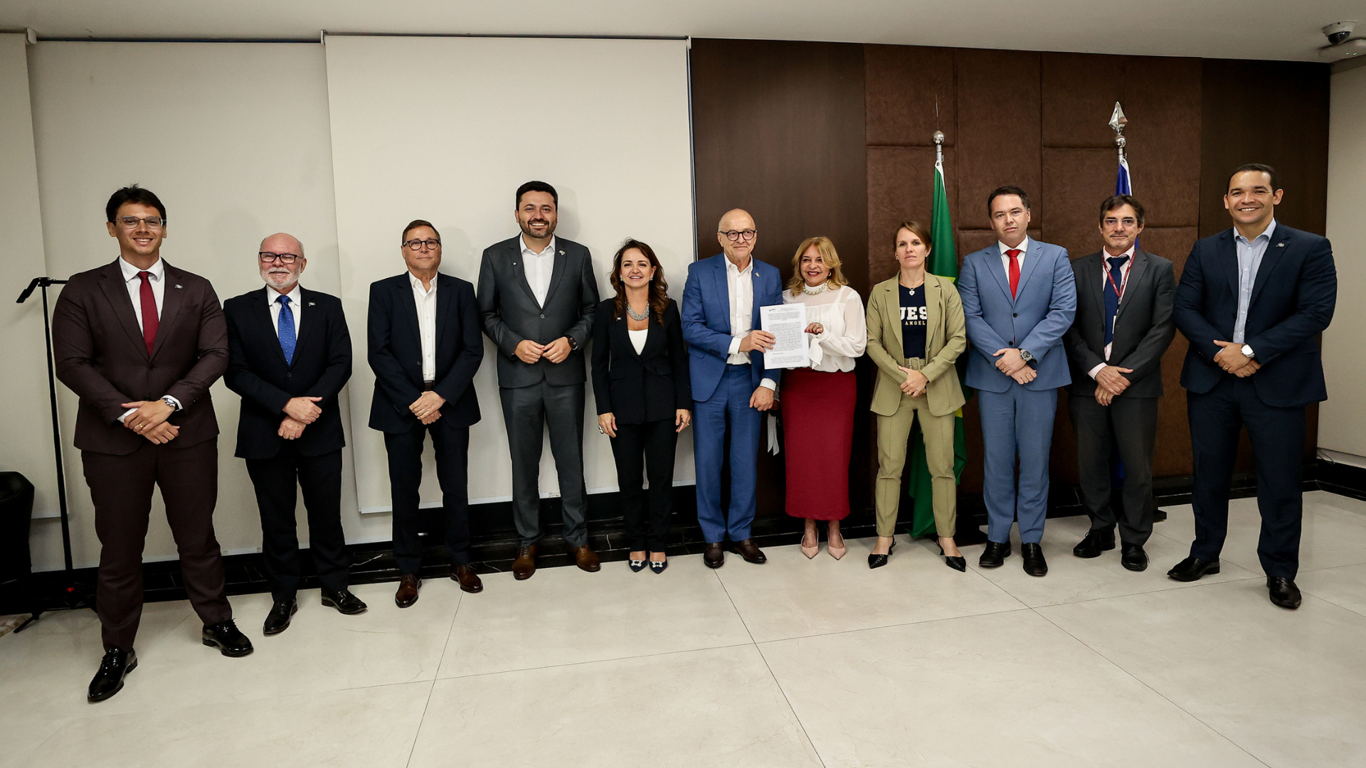 Governo de MT, MP e AMM firmam parceria para utilização de máquinas apreendidas em desmatamentos ilegais