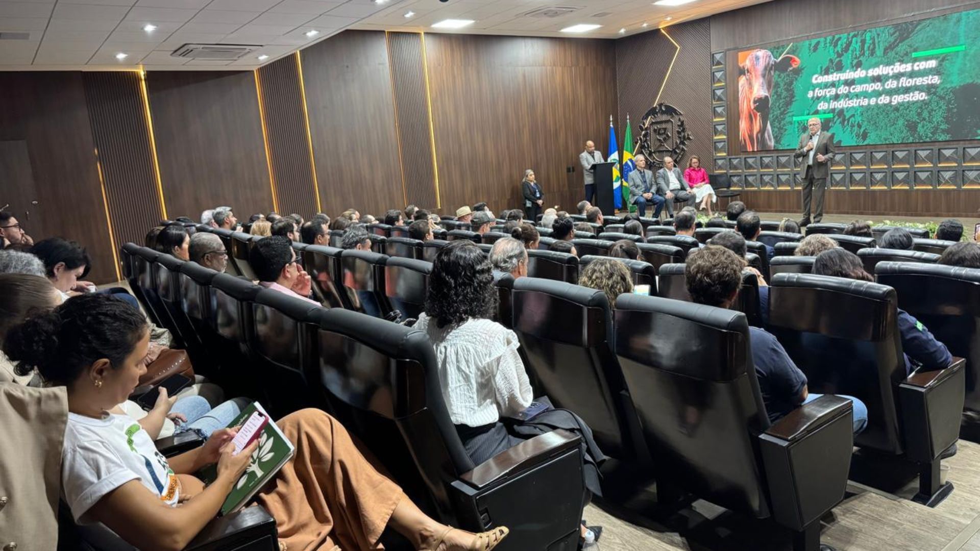 Workshop reuniu setores público e privado para discutir desenvolvimento aliado à conservação ambiental